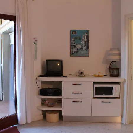 Ameglia Residence *